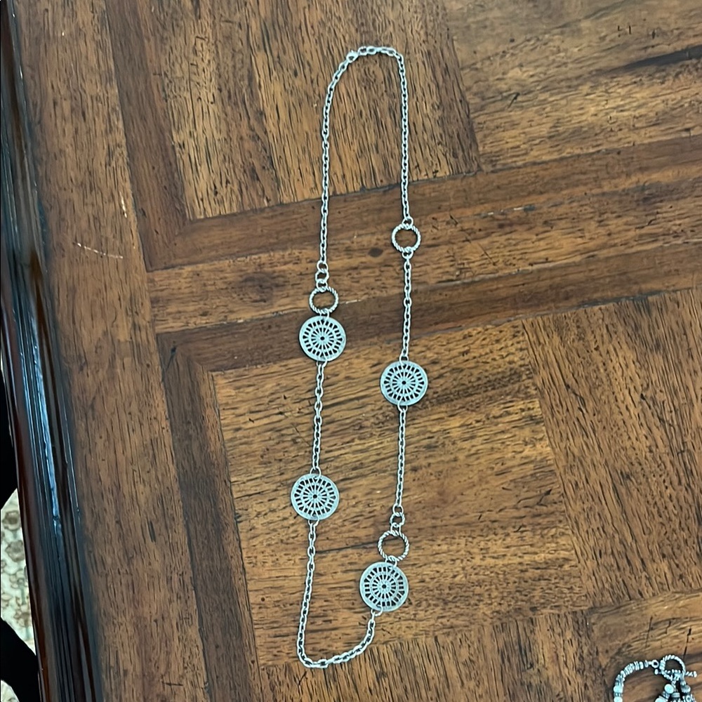 Elegant Silver Chain Necklace